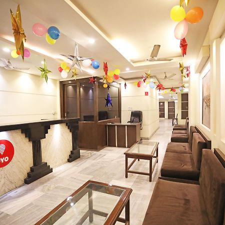 Capital O 10750 Hotel Vivek New Delhi Exteriör bild