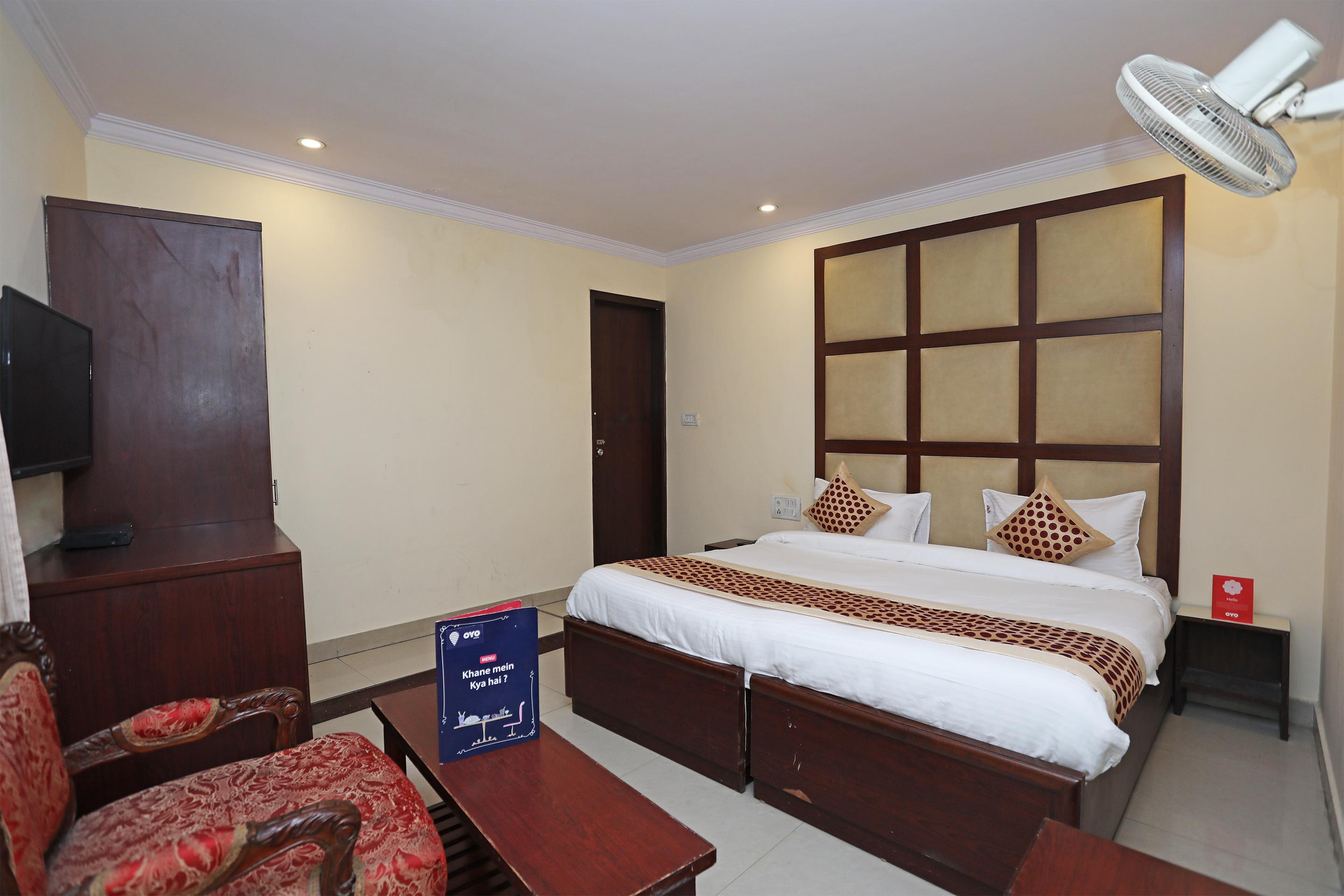 Capital O 10750 Hotel Vivek New Delhi Exteriör bild