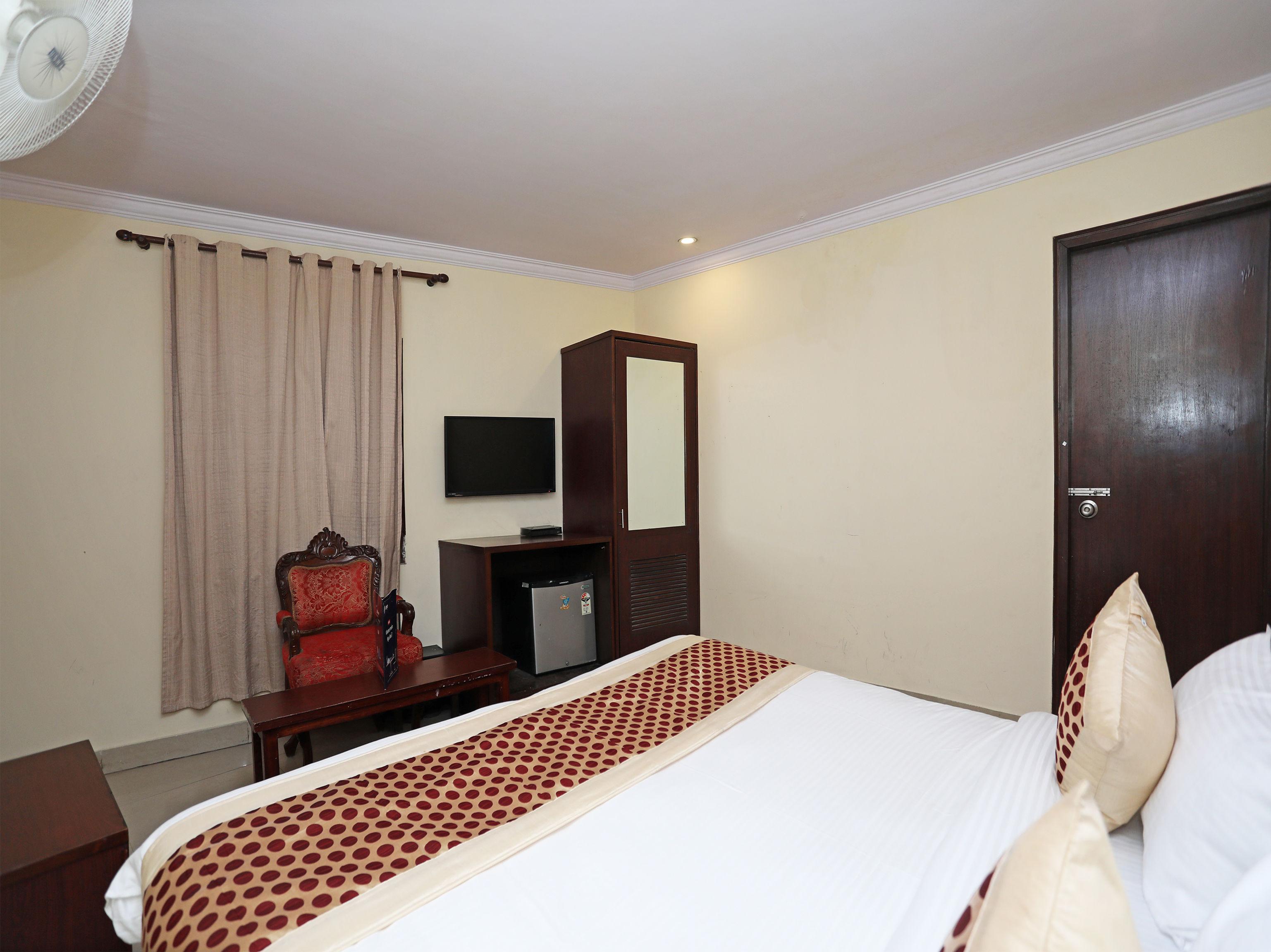 Capital O 10750 Hotel Vivek New Delhi Exteriör bild