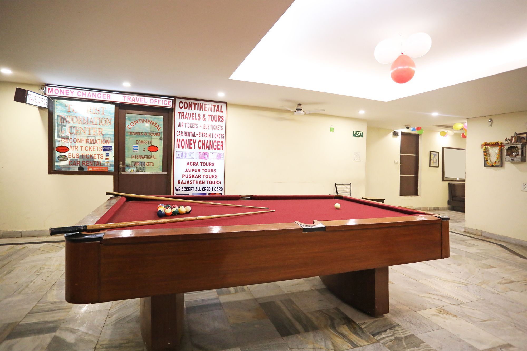 Capital O 10750 Hotel Vivek New Delhi Exteriör bild